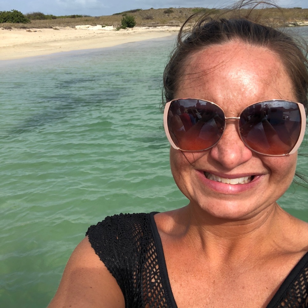 Meet your Posher Ambassador , Jessi